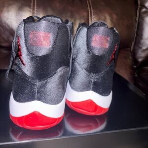 It’s women size but men can wear them also